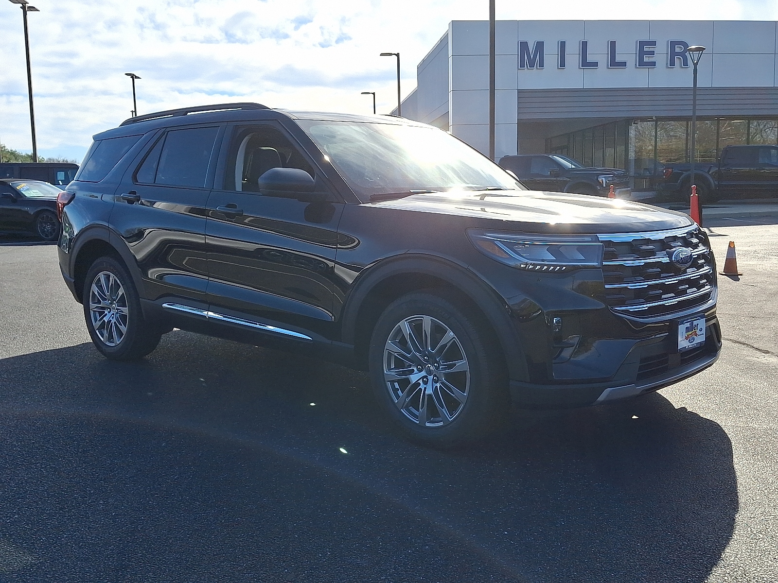 2025 Ford Explorer Active's photo