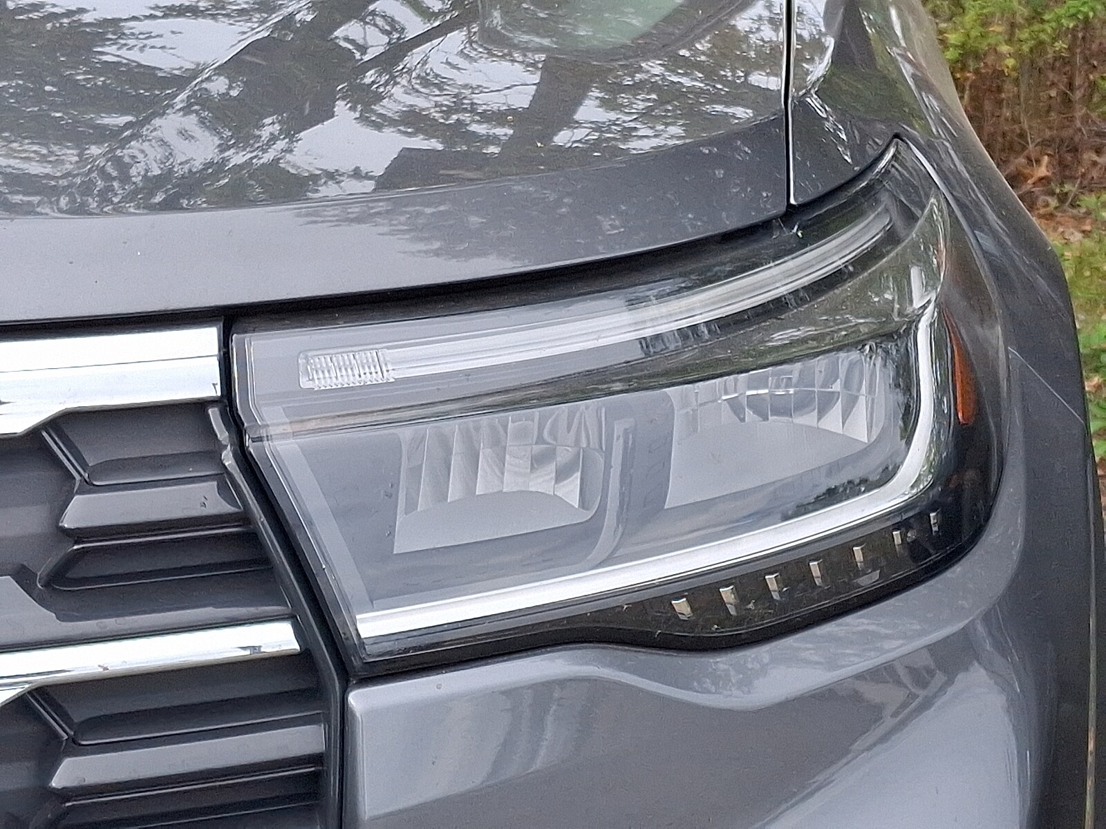 2025 Ford Explorer Sport photo 2