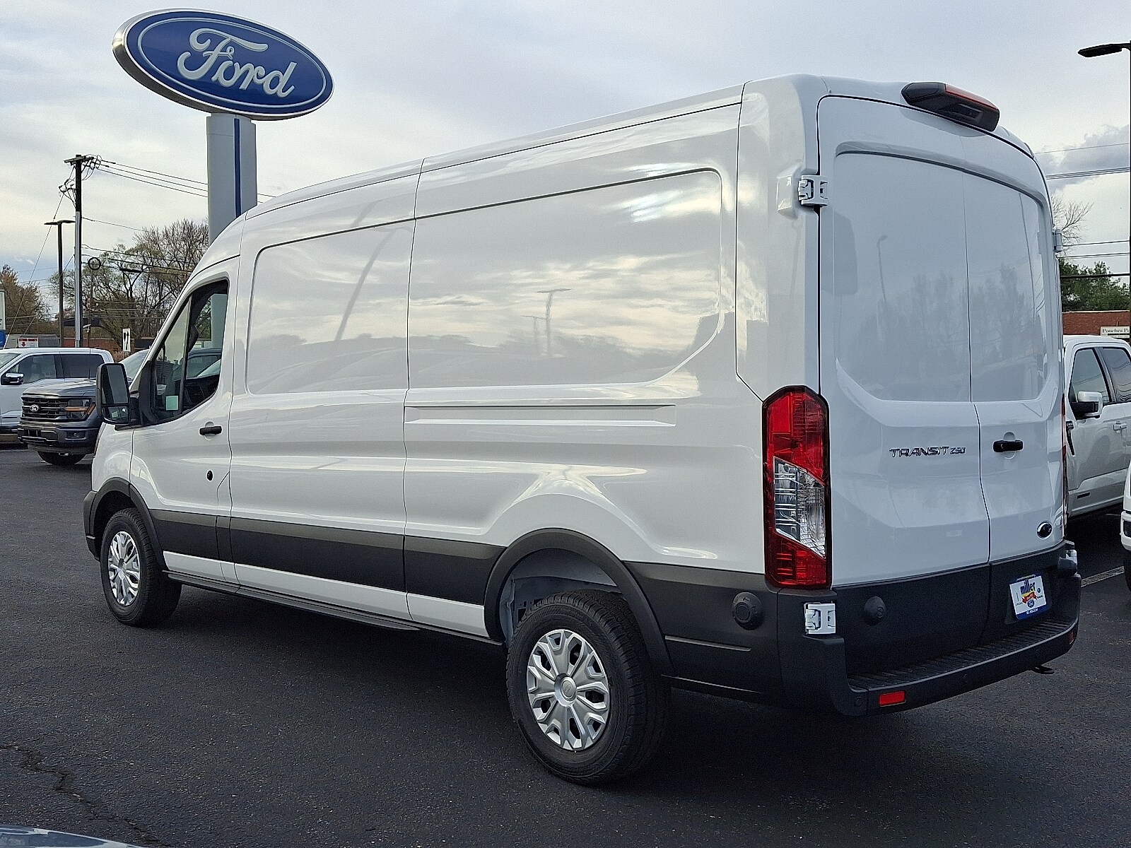 2025 Ford Transit Cargo Van photo 2