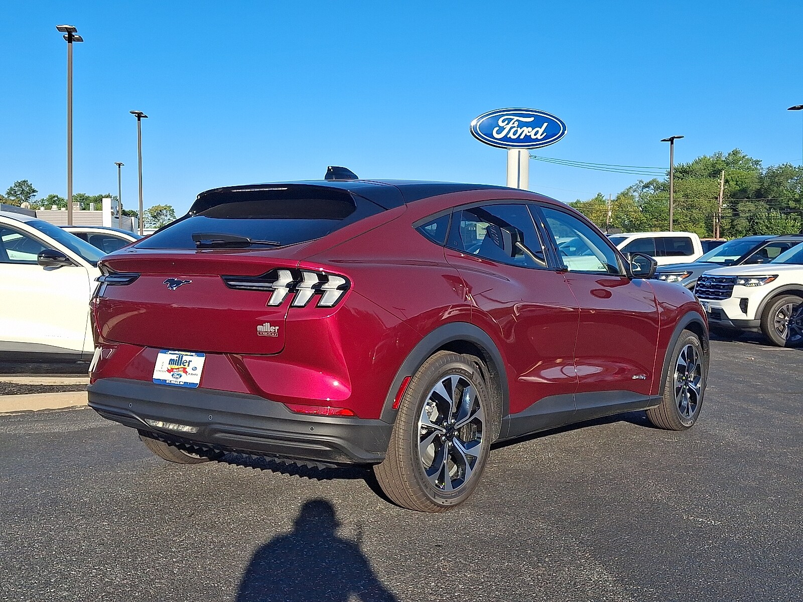 2025 Ford Mustang Mach-E Select photo 4