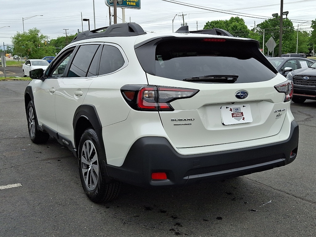 Used 2025 Subaru Outback Premium Sport Utility