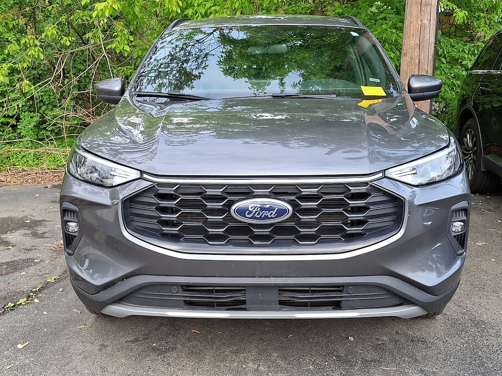 Used 2025 Ford Escape ST-Line Select Sport Utility