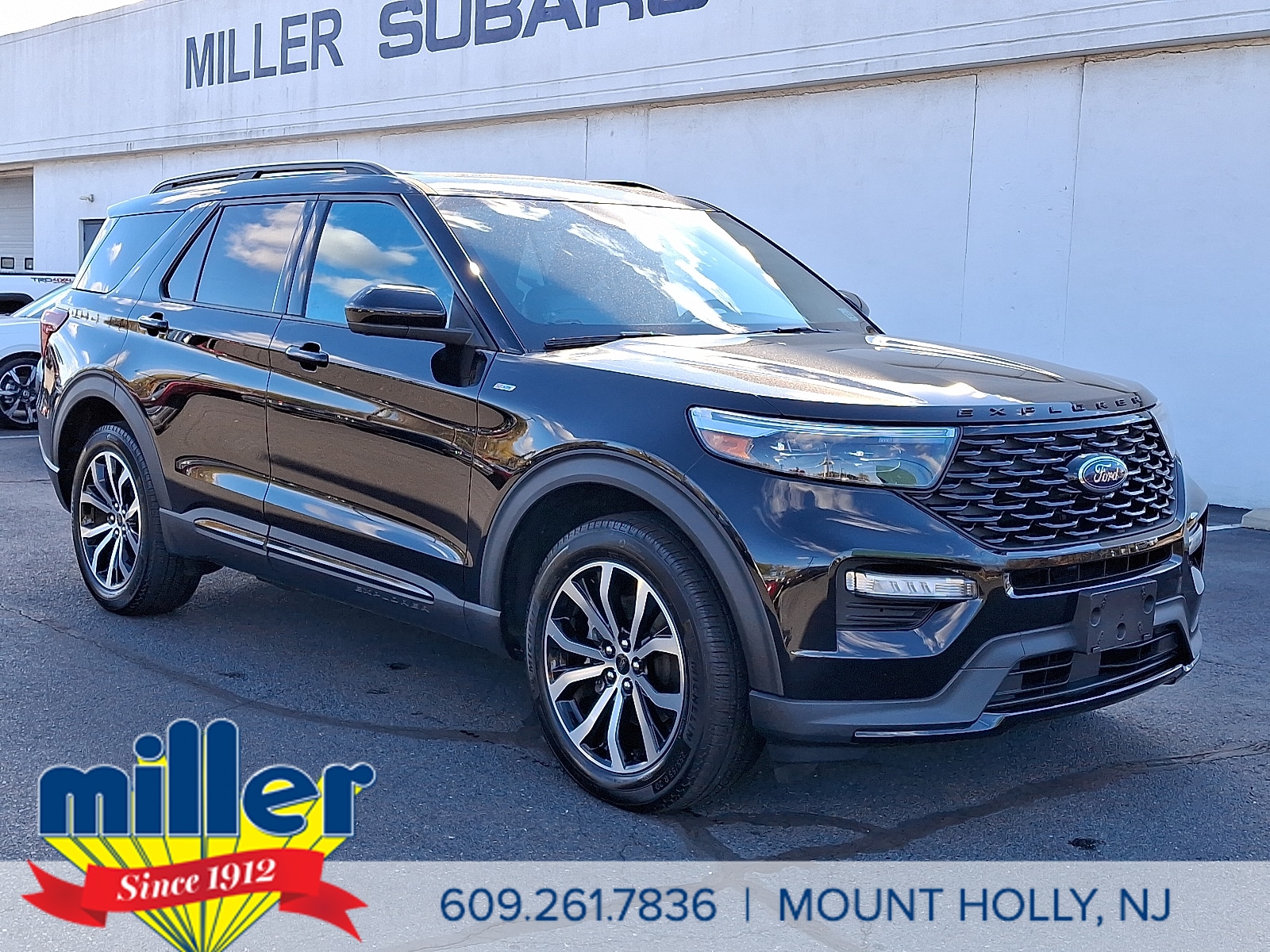 2022 Ford Explorer ST-LINE's photo