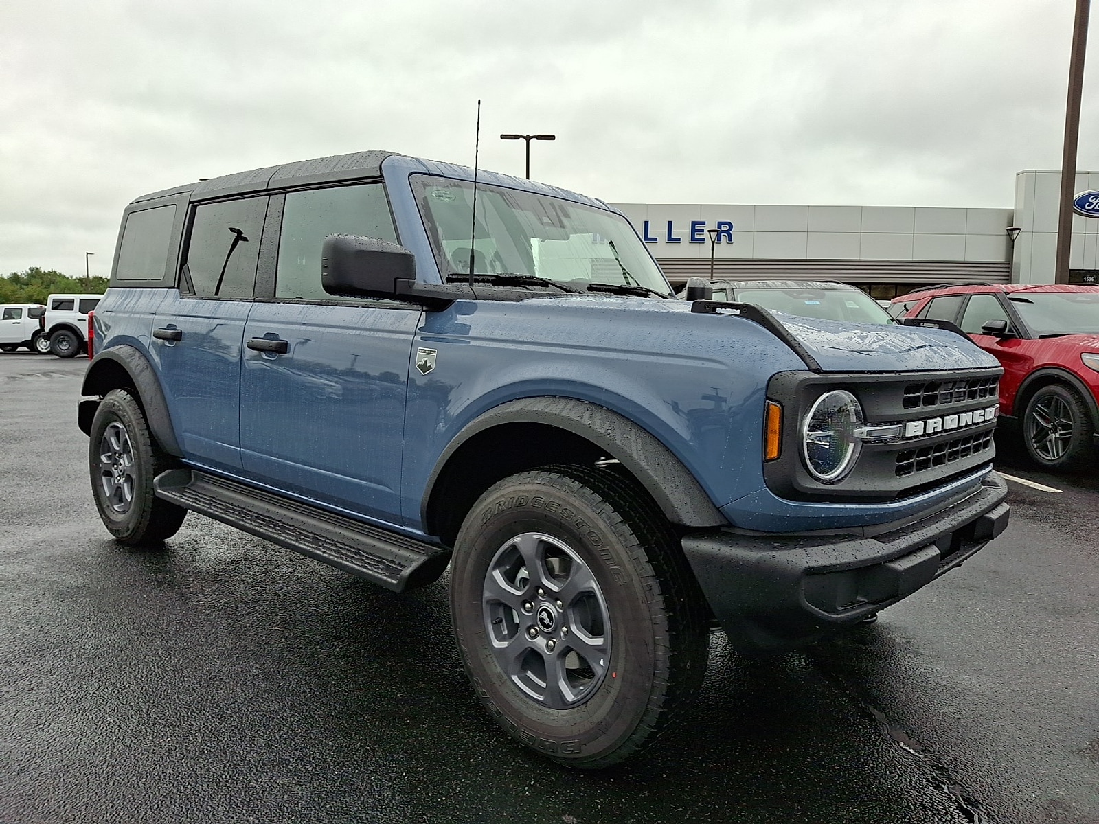 2025 Ford Bronco 4-Door Big Bend's photo
