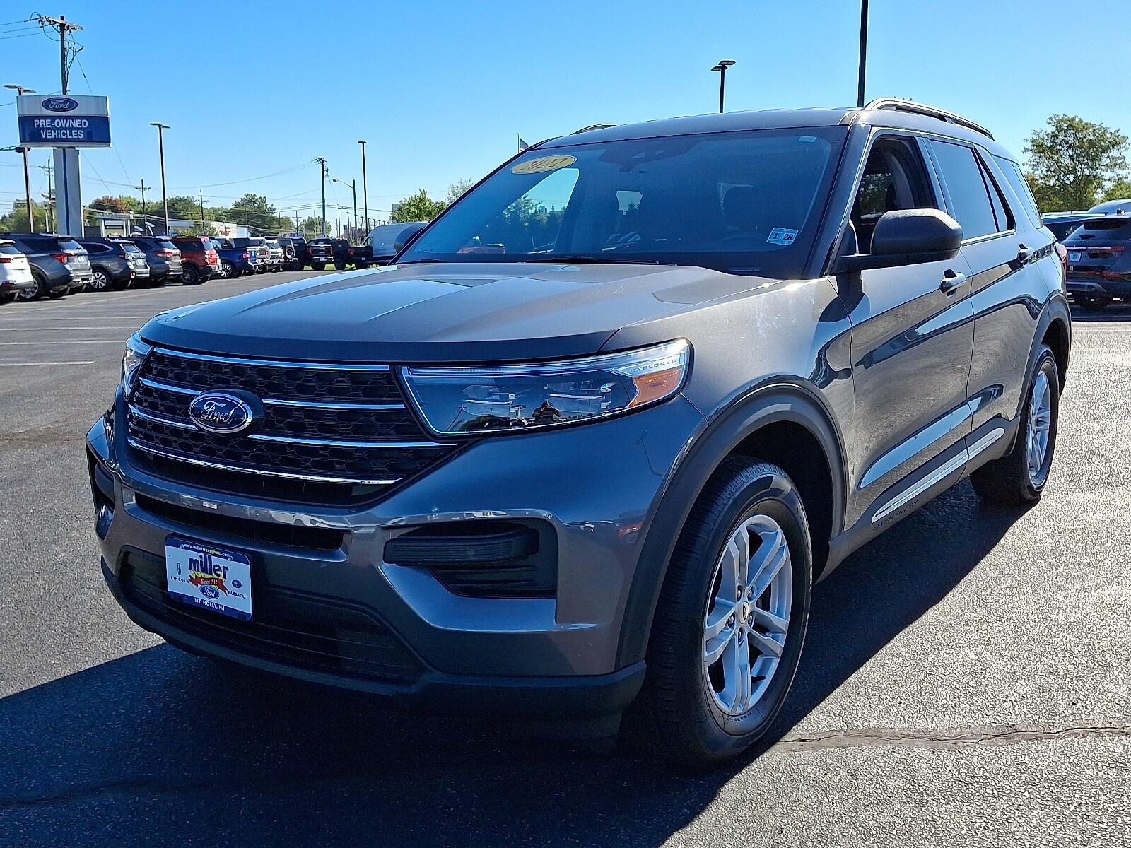 2022 Ford Explorer XLT photo 3