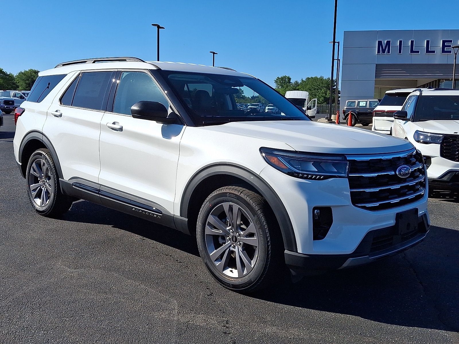 2026 Ford Explorer Active 4WD's photo