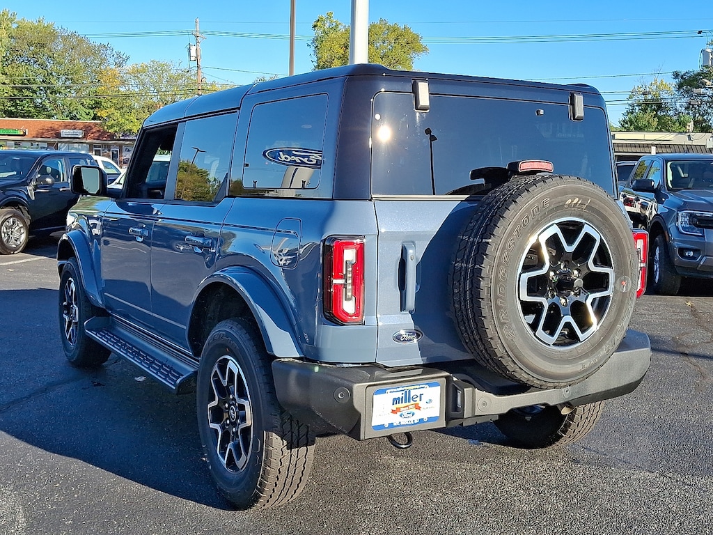 New 2025 Ford Bronco Outer Banks SUV