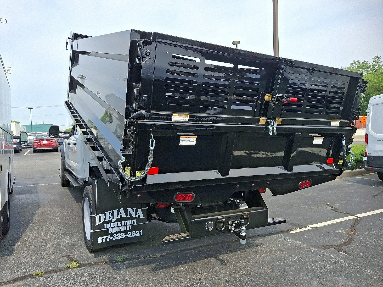 2025 Ford F-550 XL photo 4