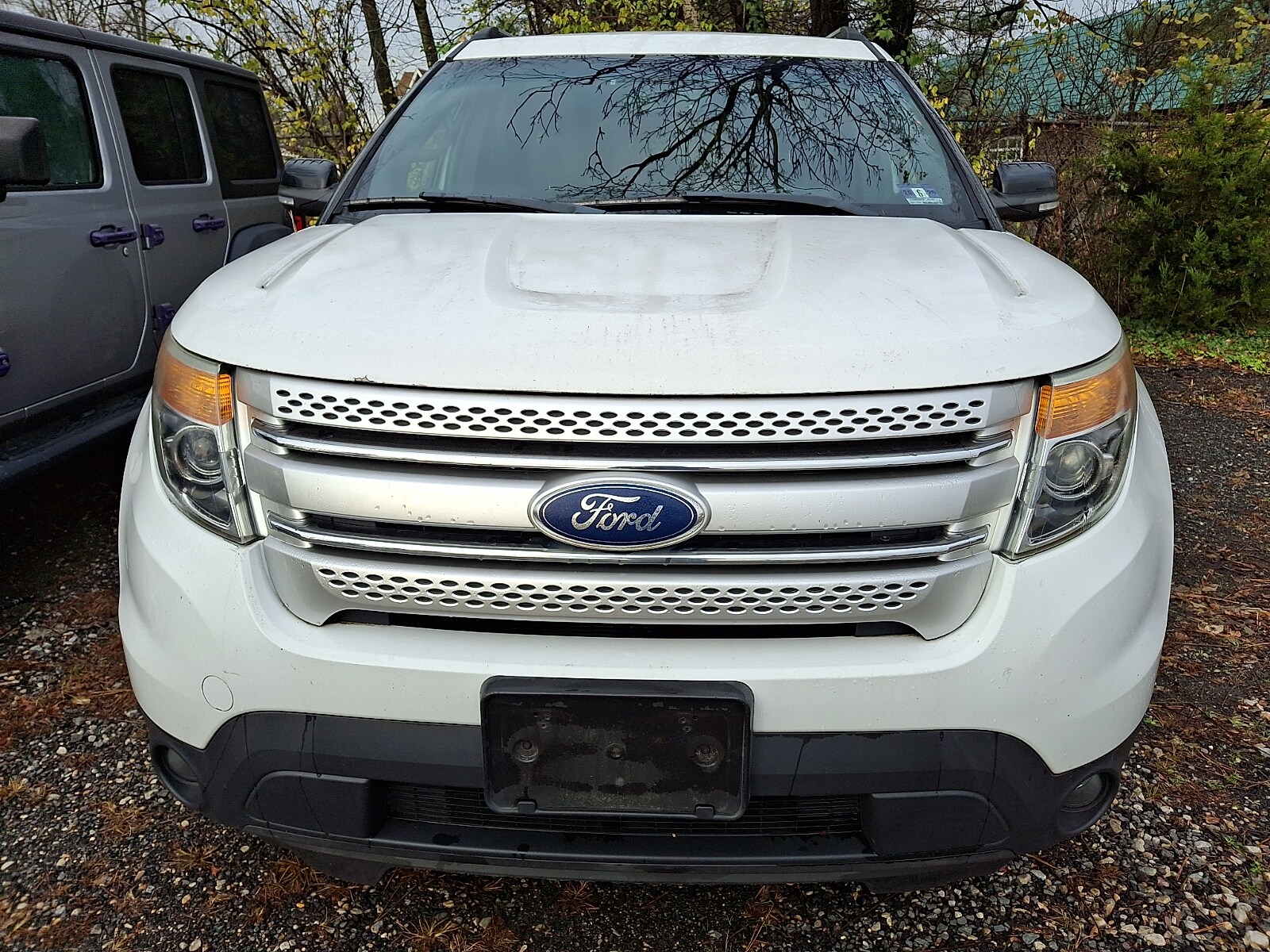 2013 Ford Explorer XLT Sport photo 2