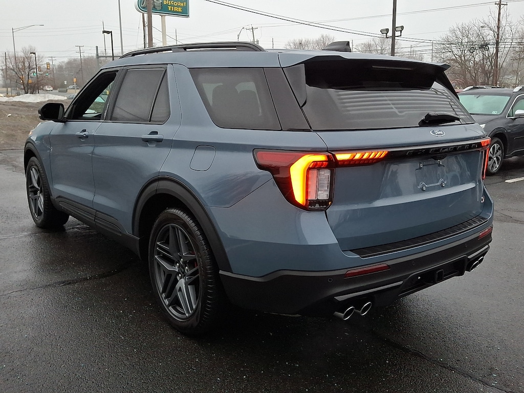 Used 2025 Ford Explorer ST Sport Utility