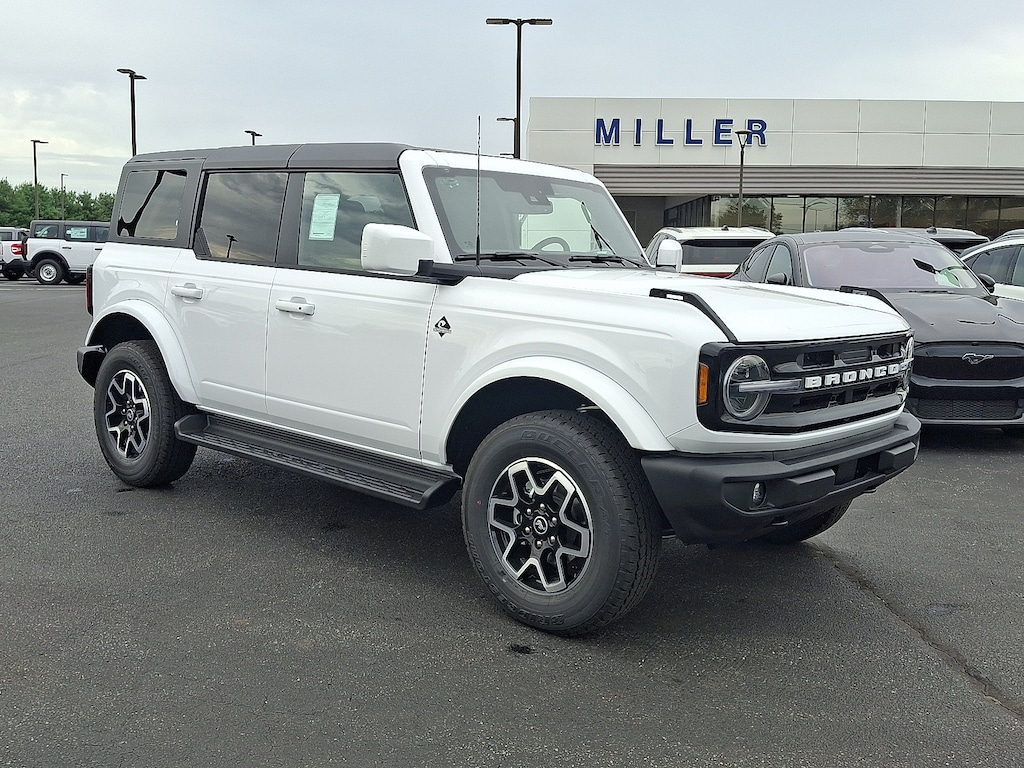 New 2025 Ford Bronco Outer Banks SUV