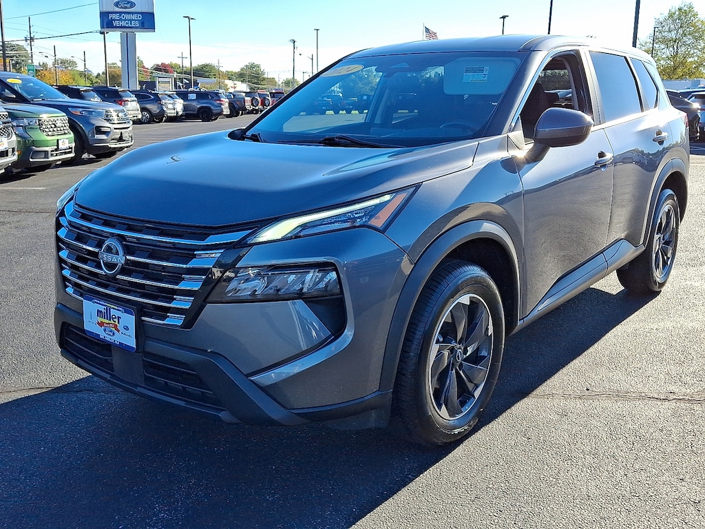 Used 2024 Nissan Rogue SV Intelligent AWD Sport Utility