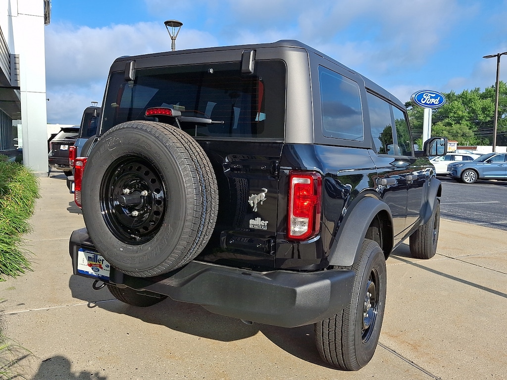 New 2025 Ford Bronco Base SUV