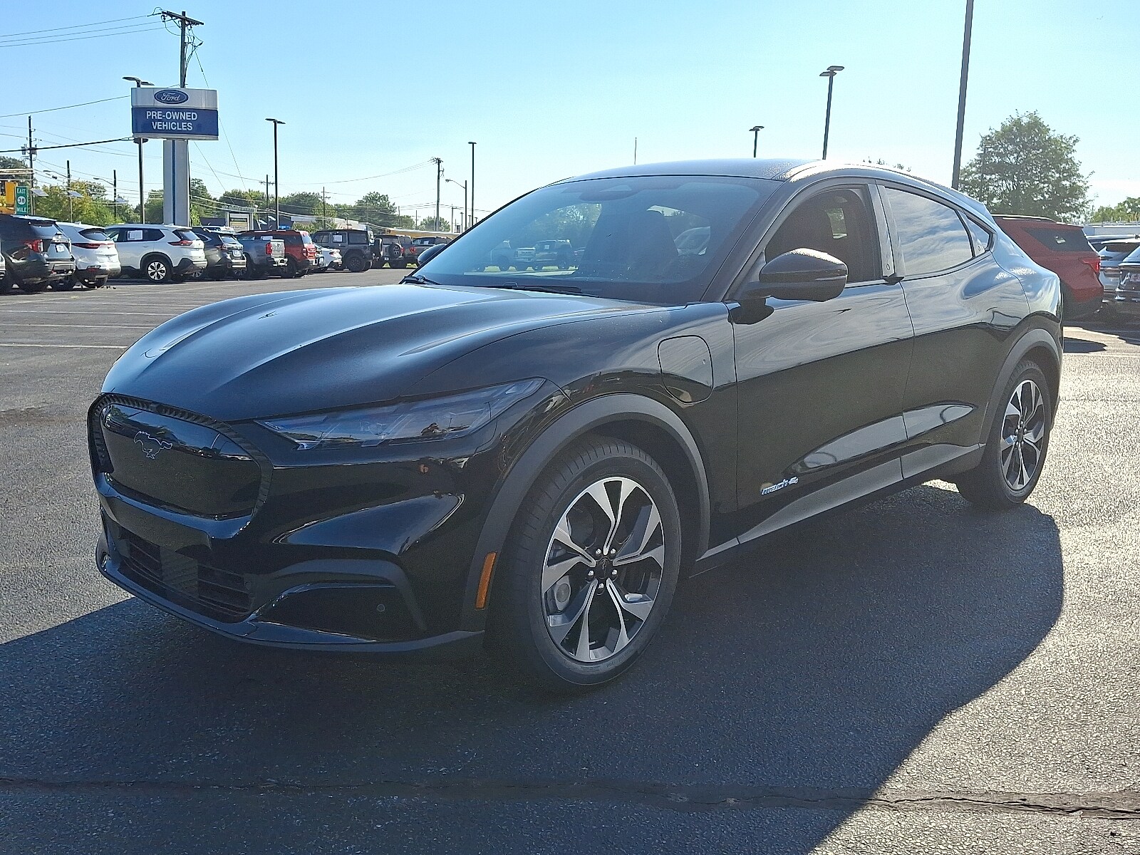 2025 Ford Mustang Mach-E Select photo 2
