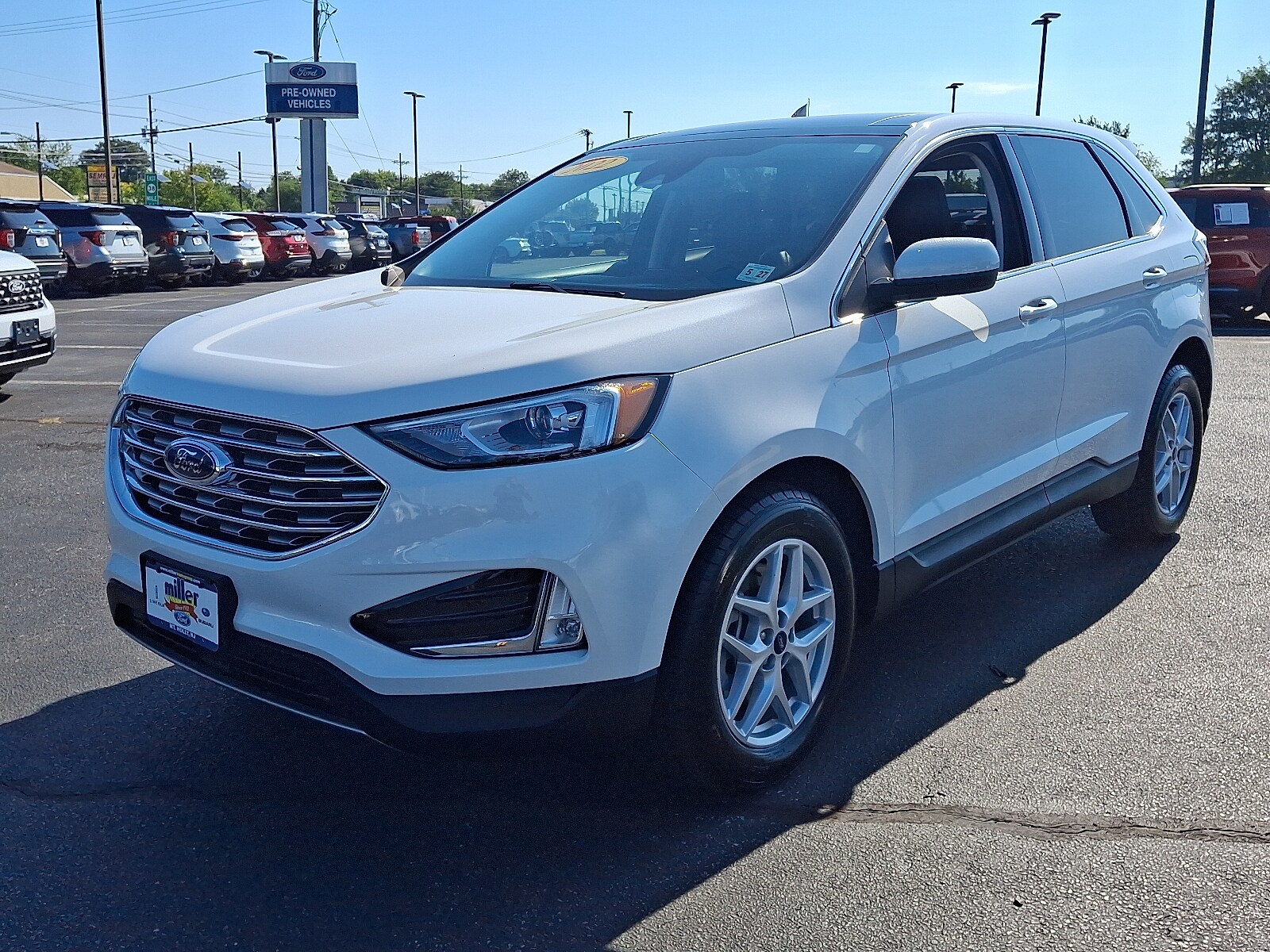 2022 Ford Edge SEL photo 3