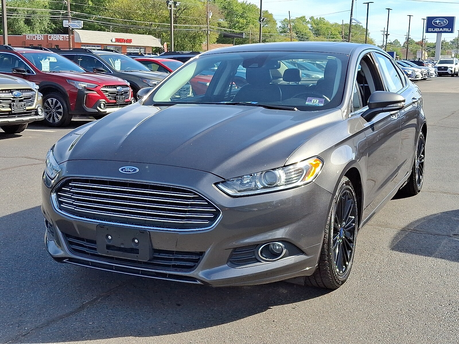 2016 Ford Fusion SE photo 2