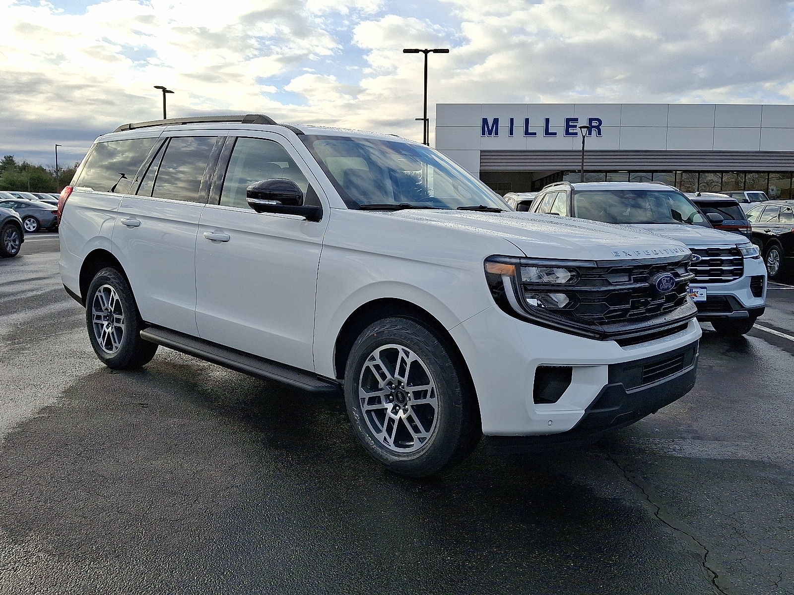 2026 Ford Expedition Active 4x4's photo
