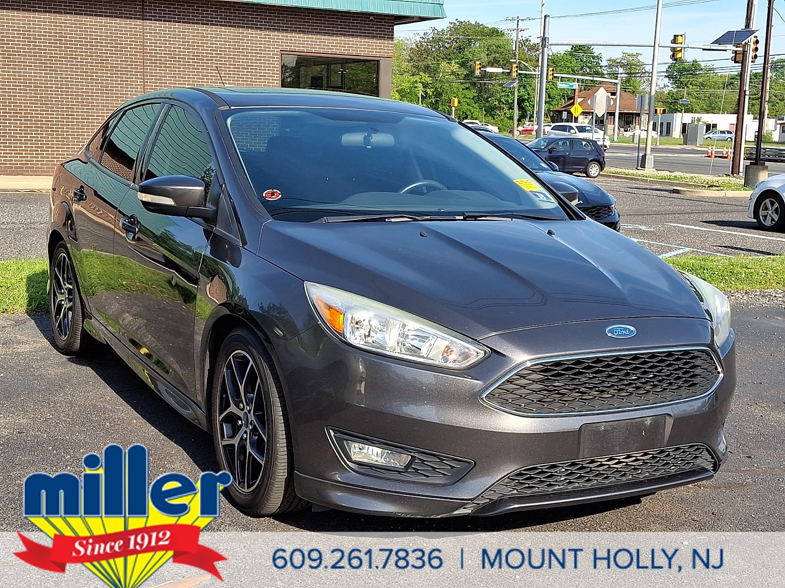 2015 Ford Focus Sedan SE's photo
