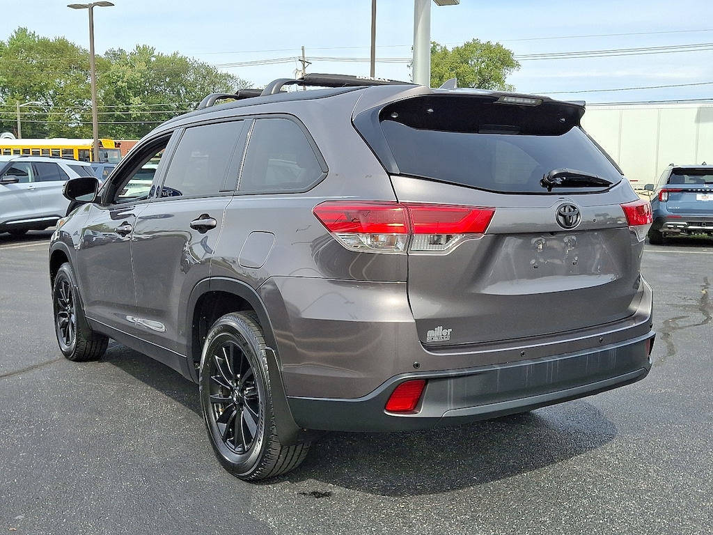 Used 2017 Toyota Highlander XLE Sport Utility