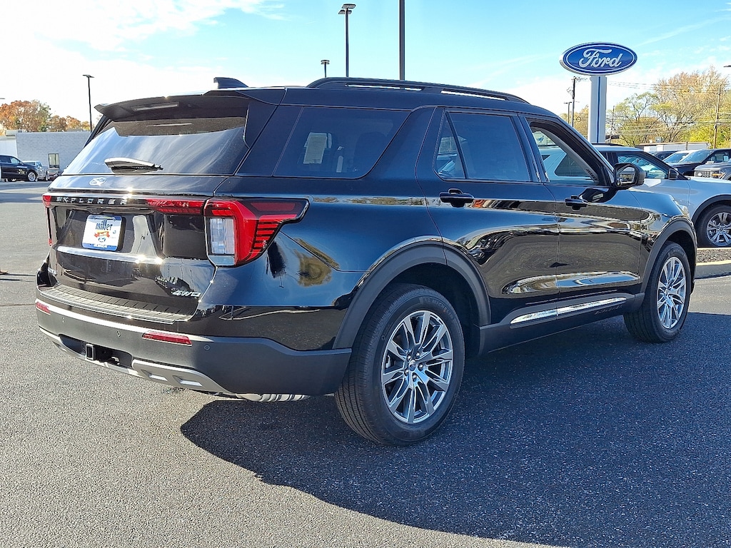 New 2025 Ford Explorer Active SUV