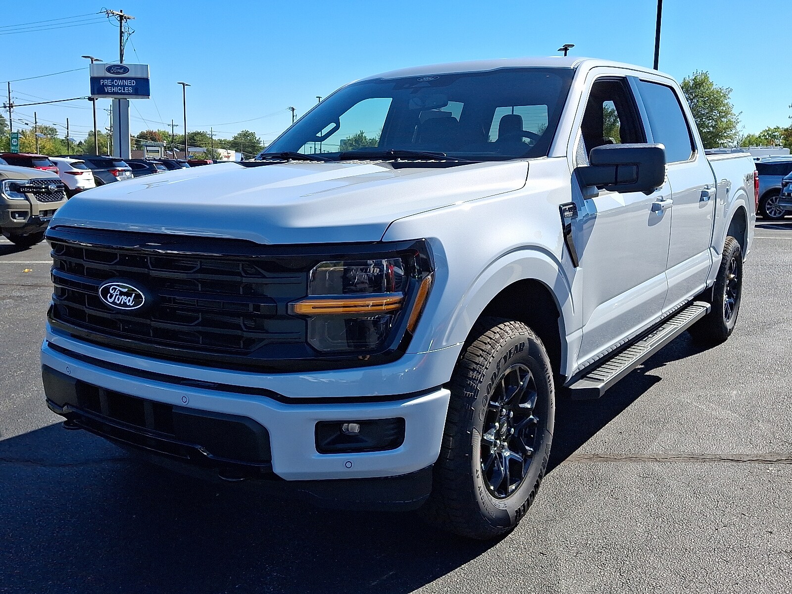 2025 Ford F-150 XLT photo 2
