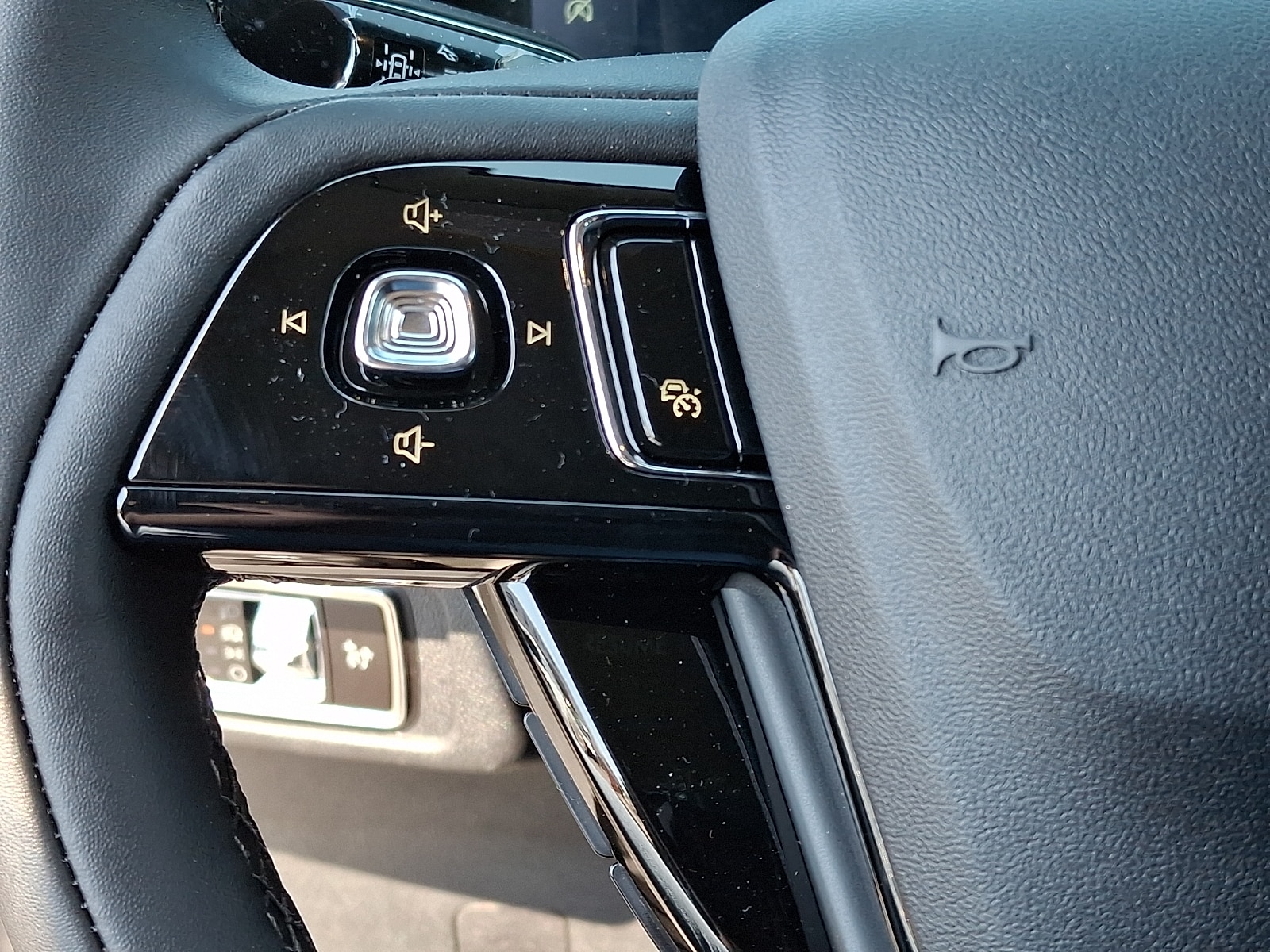 2026 Lincoln Corsair Premiere - Photo 12