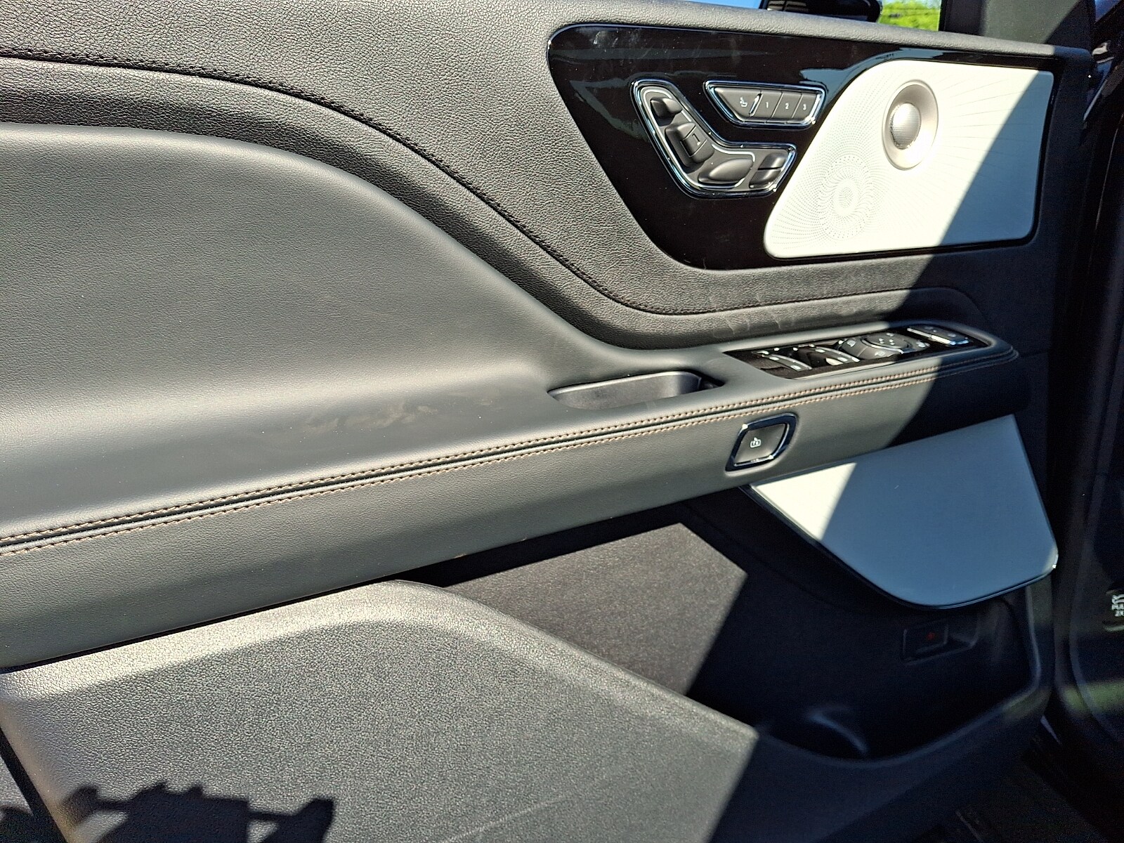 2026 Lincoln Aviator Reserve - Photo 7