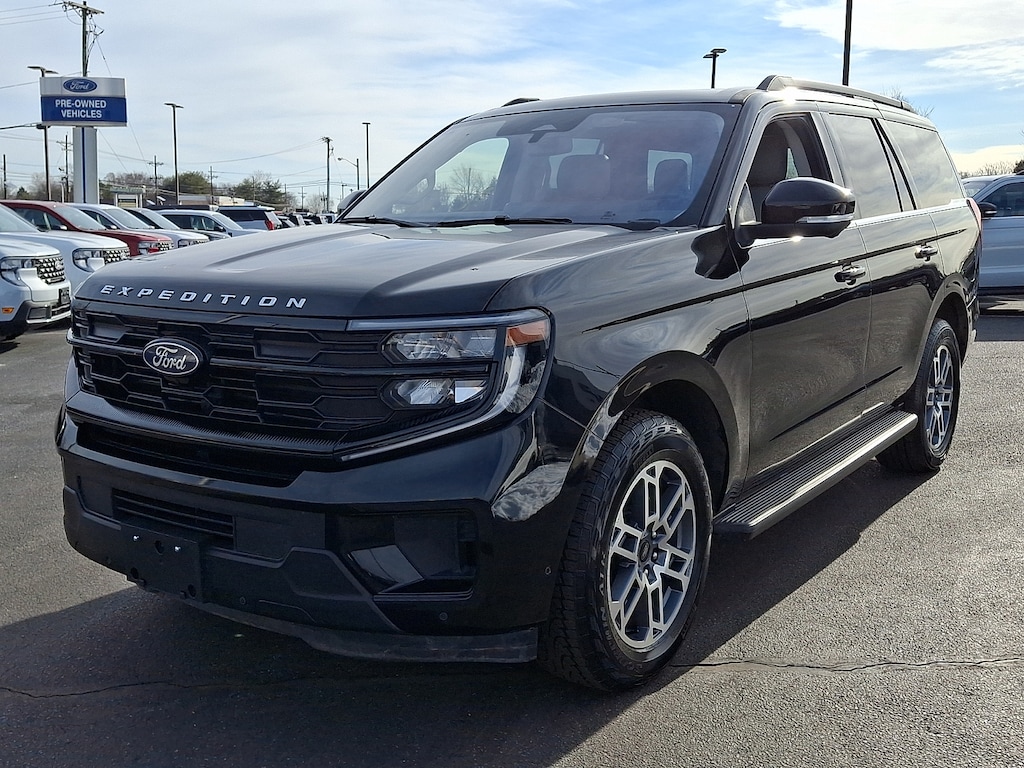 Used 2025 Ford Expedition Active Sport Utility