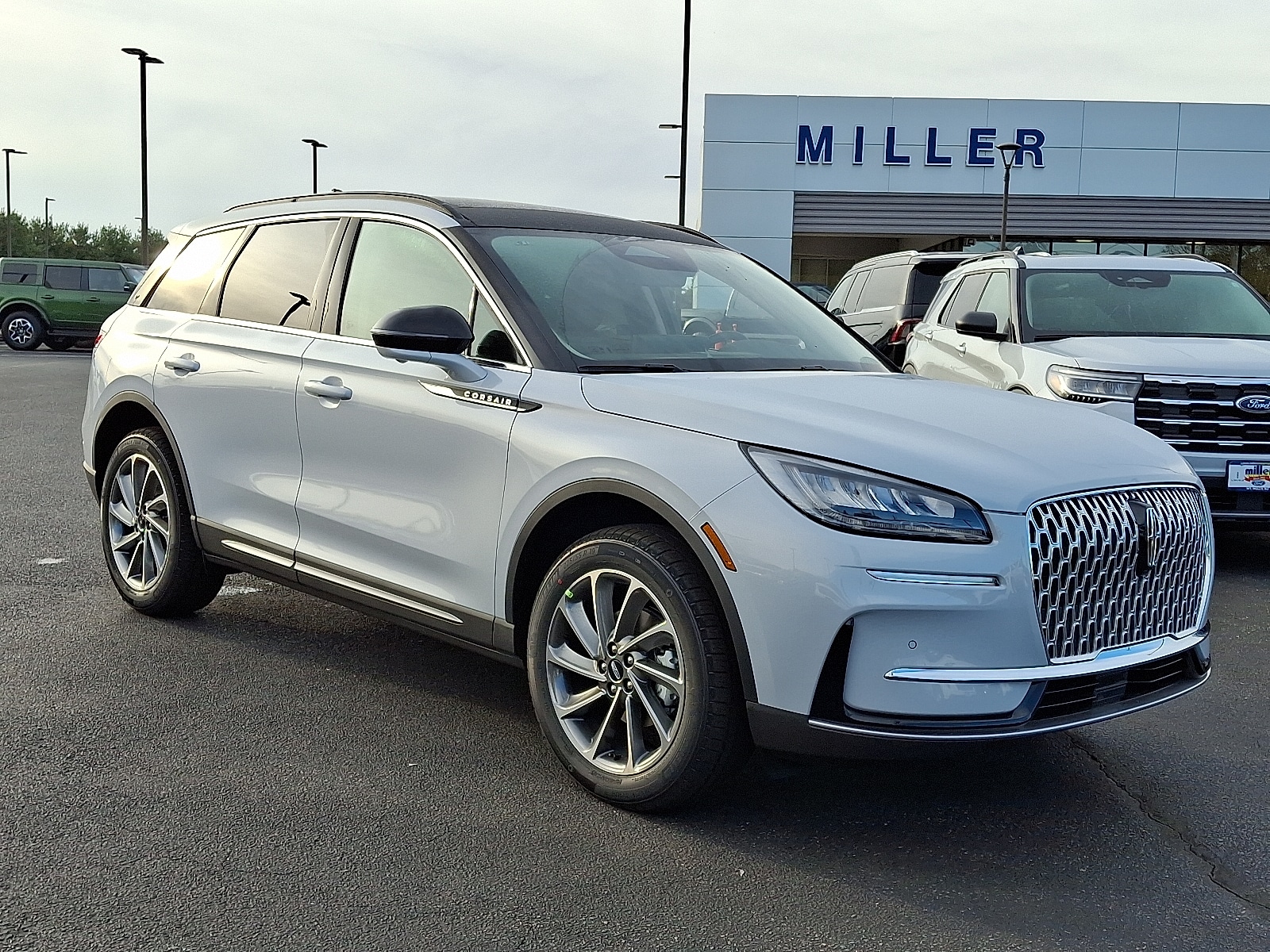 2026 Lincoln Corsair Premiere's photo