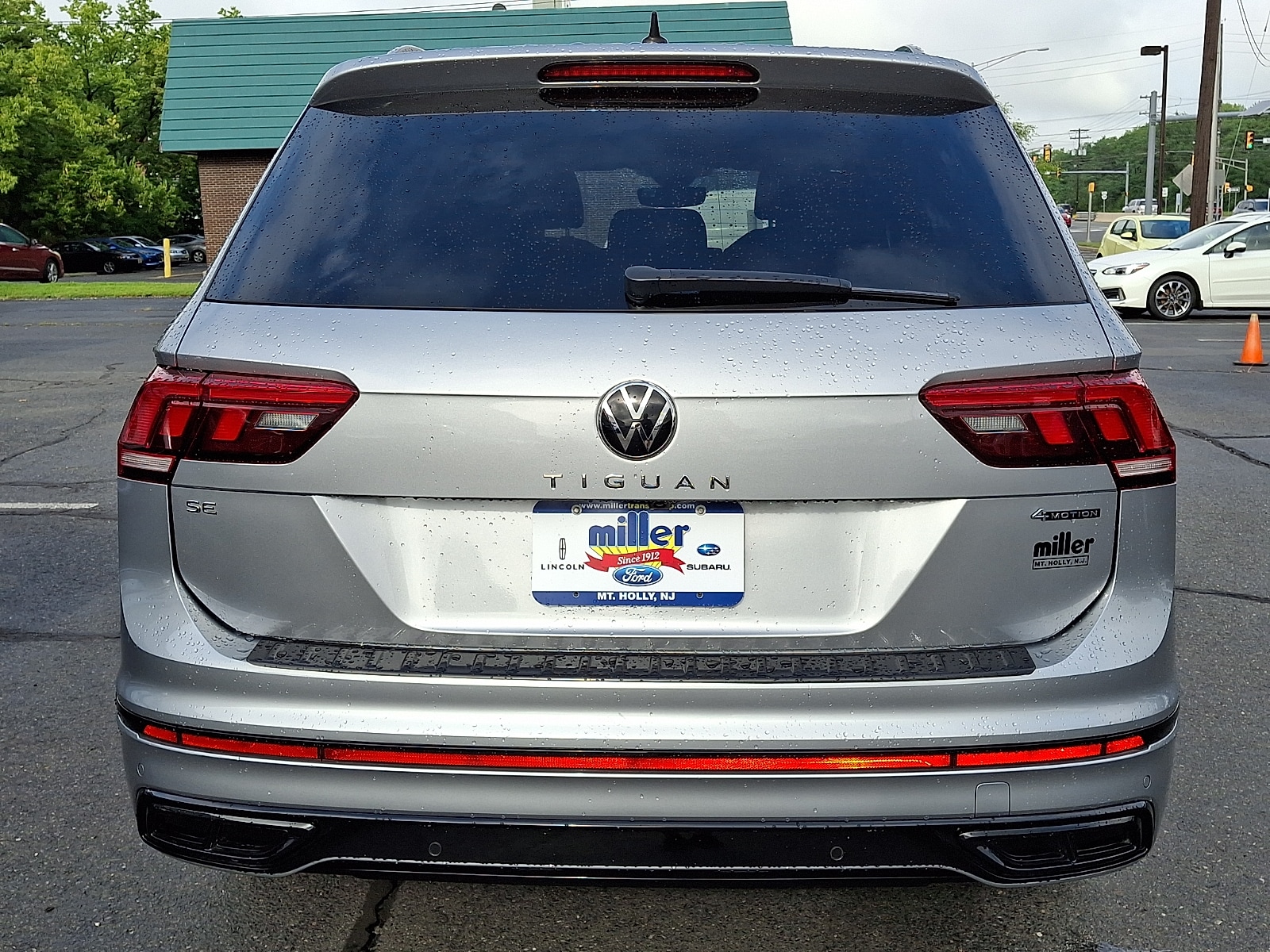 2022 Volkswagen Tiguan SE R-LINE BLACK - Photo 5