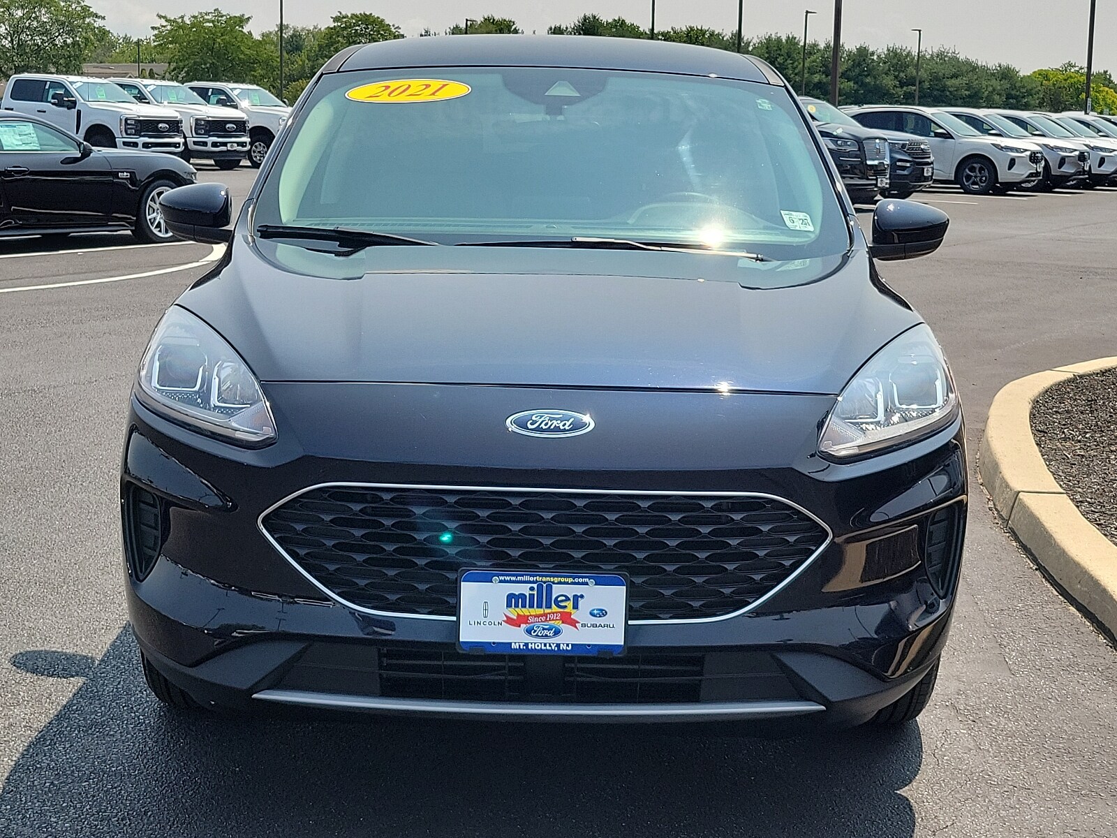 Used 2021 Ford Escape SE with VIN 1FMCU0G64MUA95135 for sale in Lumberton, NJ