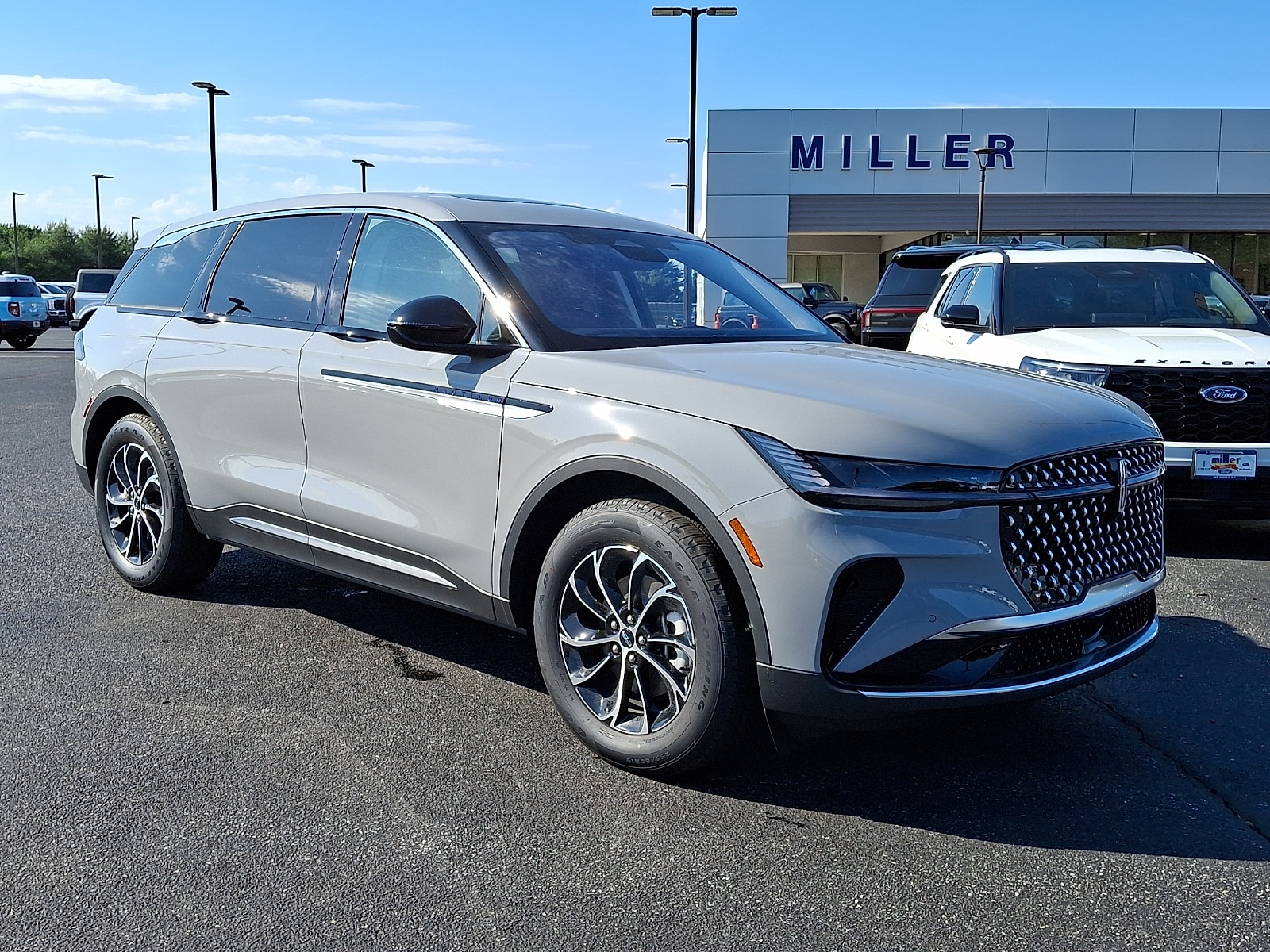 2026 Lincoln Nautilus Premiere AWD's photo
