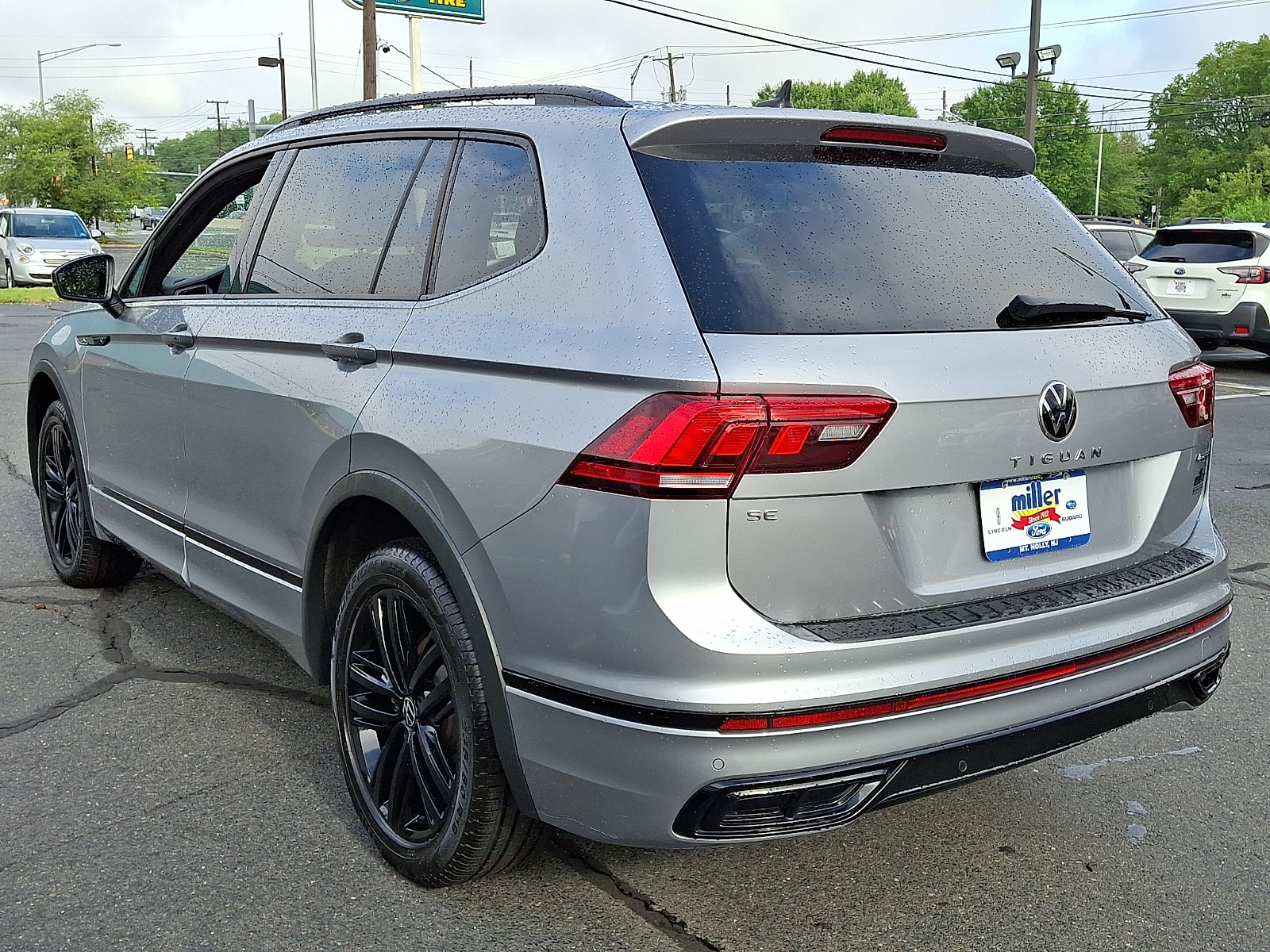 2022 Volkswagen Tiguan SE R-LINE BLACK - Photo 4