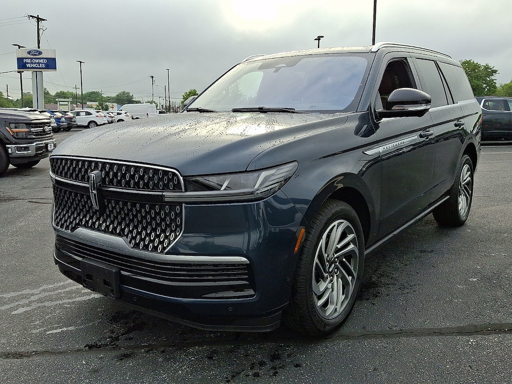 Used 2025 Lincoln Navigator Reserve Sport Utility