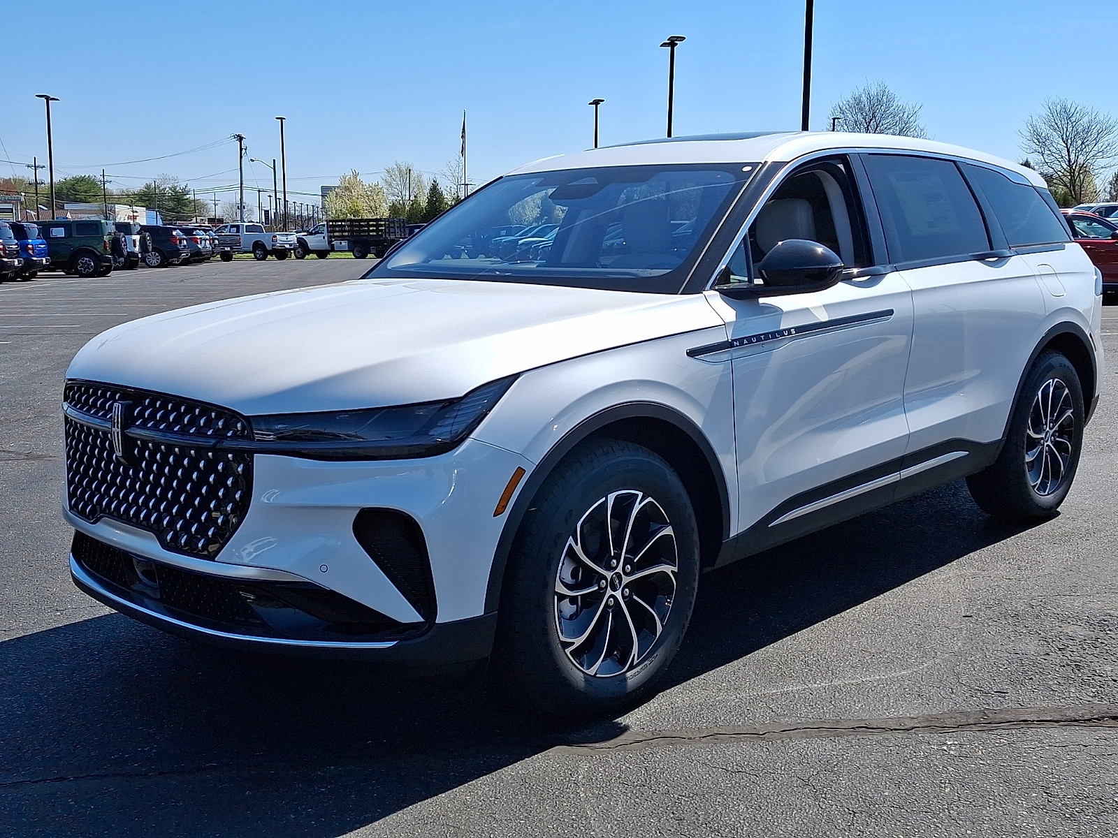 2026 Lincoln Nautilus Premiere - Photo 2