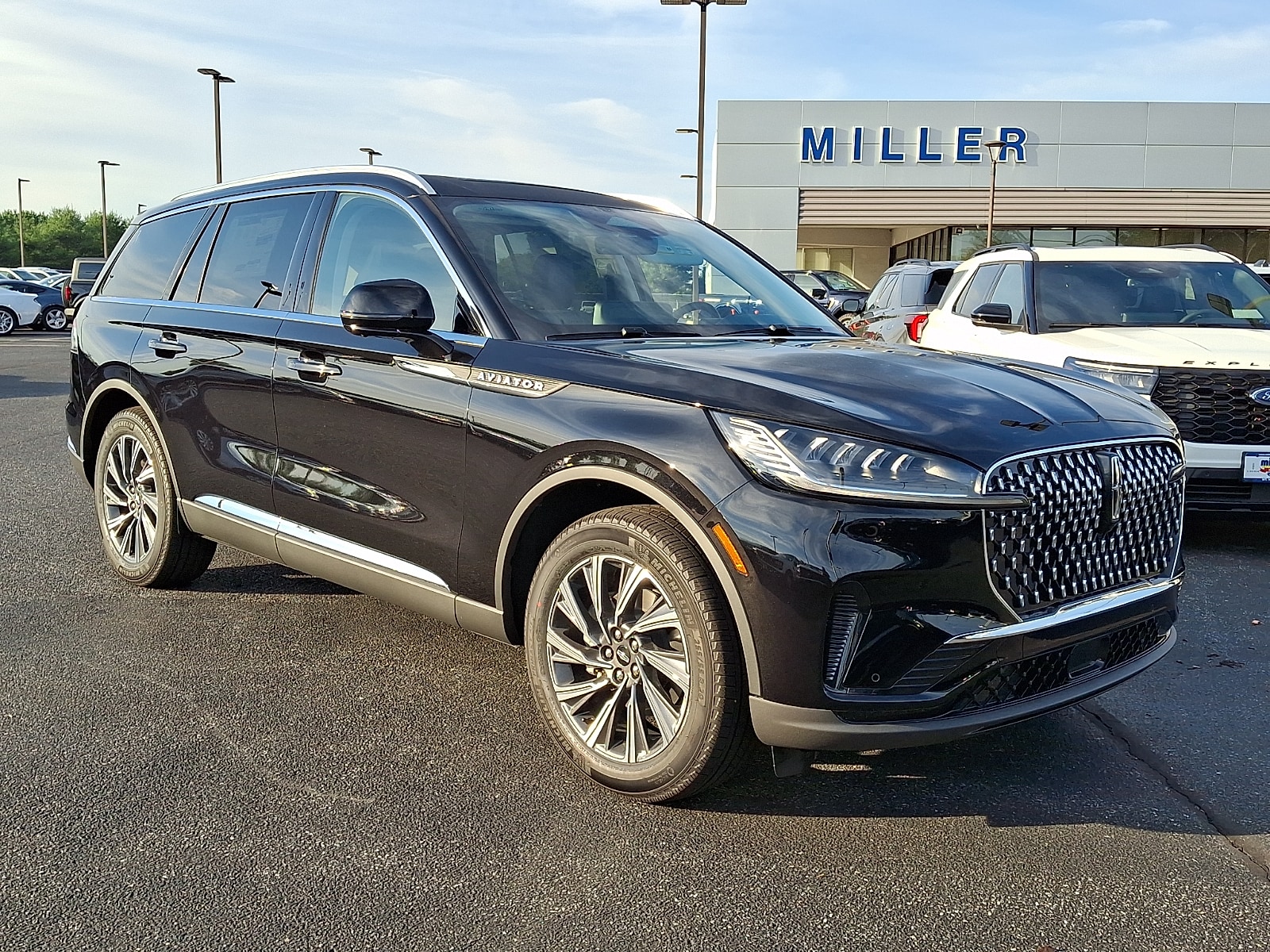 2026 Lincoln Aviator Premiere AWD's photo