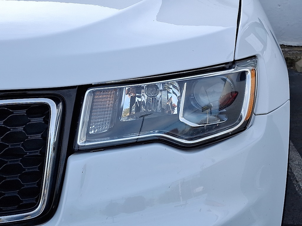 Used 2018 Jeep Grand Cherokee Laredo E 4x4 Sport Utility