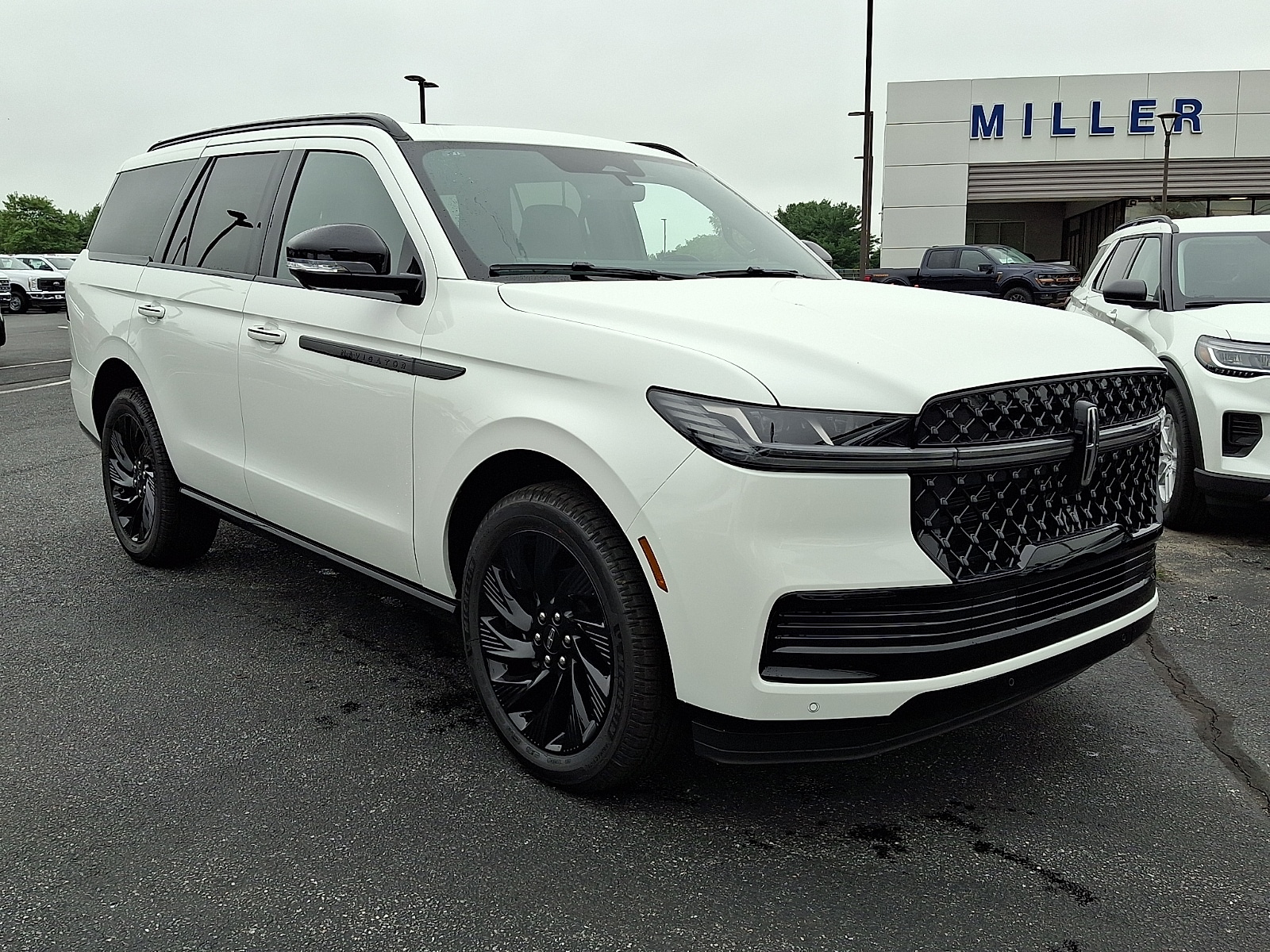 2027 Lincoln Navigator