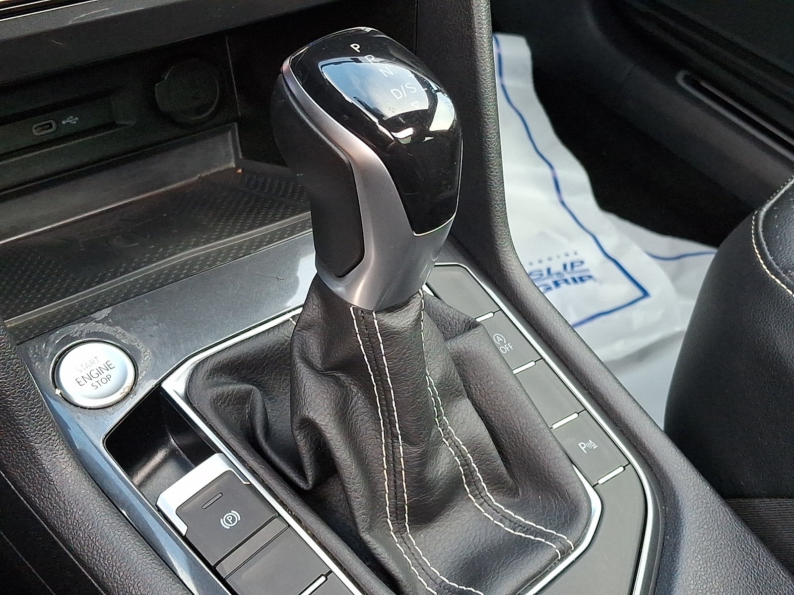 2022 Volkswagen Tiguan SE R-LINE BLACK - Photo 16