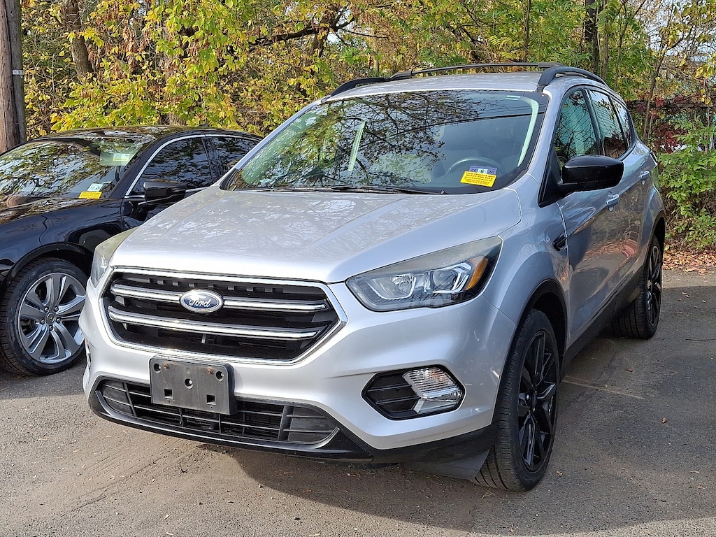 Used 2017 Ford Escape SE Sport Utility