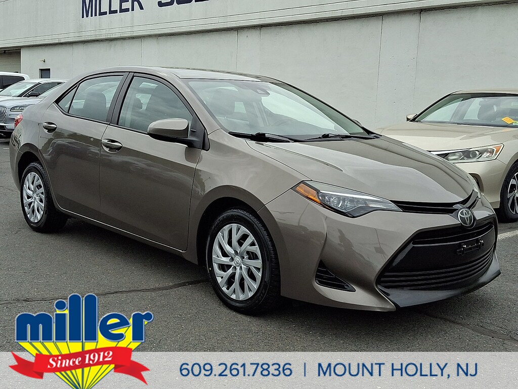 Used 2018 Toyota Corolla LE Sedan