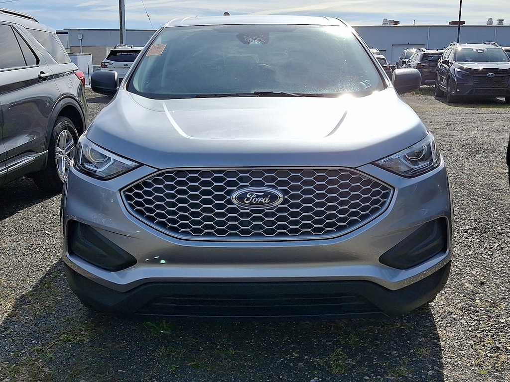Used 2024 Ford Edge SE Sport Utility