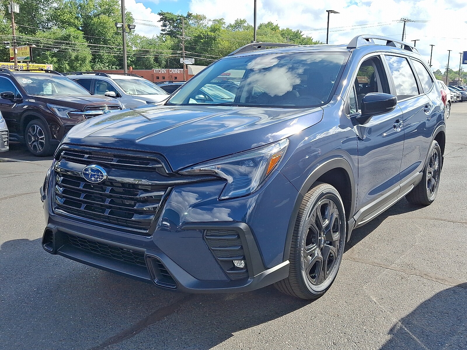 2025 Subaru Ascent Onyx Edition photo 2