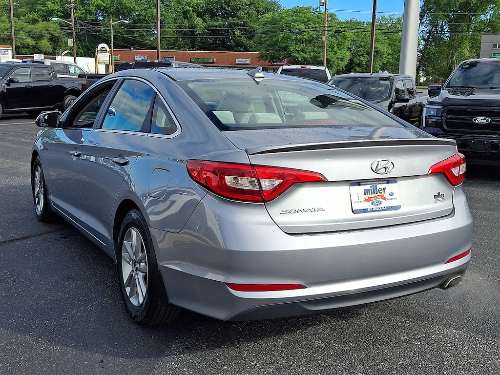 Used 2015 Hyundai Sonata SE Sedan