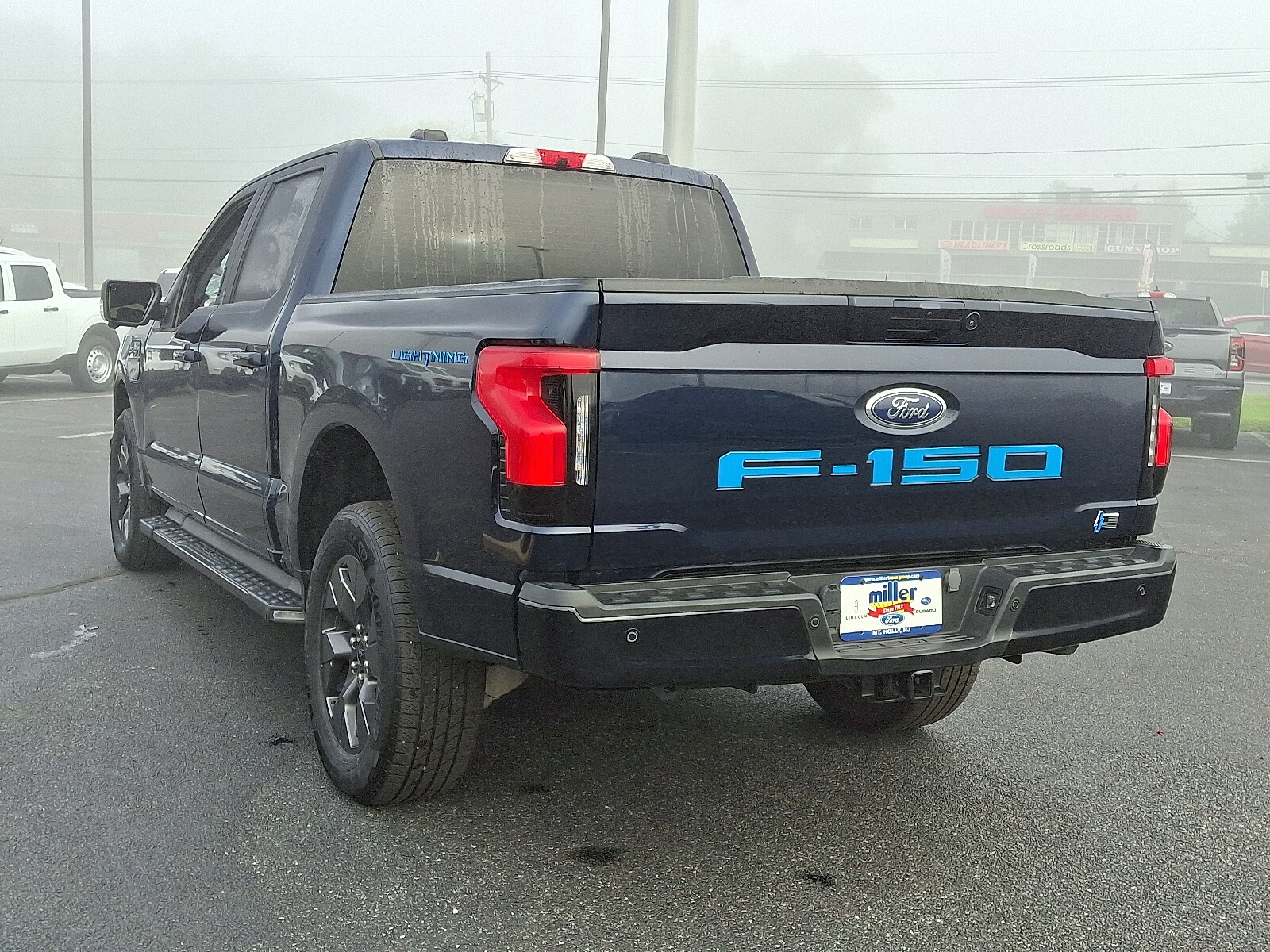 2023 Ford F-150 Lightning XLT photo 4