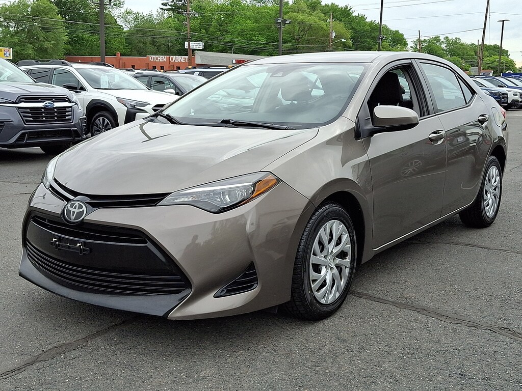 Used 2018 Toyota Corolla LE Sedan