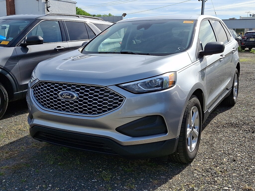 Used 2024 Ford Edge SE Sport Utility