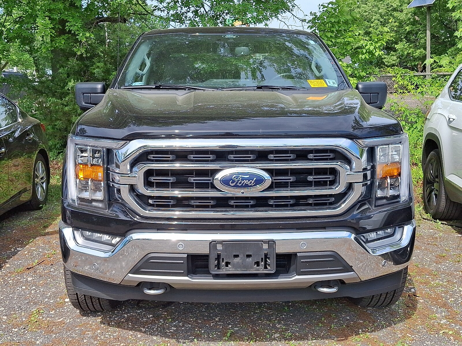 2021 Ford F-150 XLT photo 2
