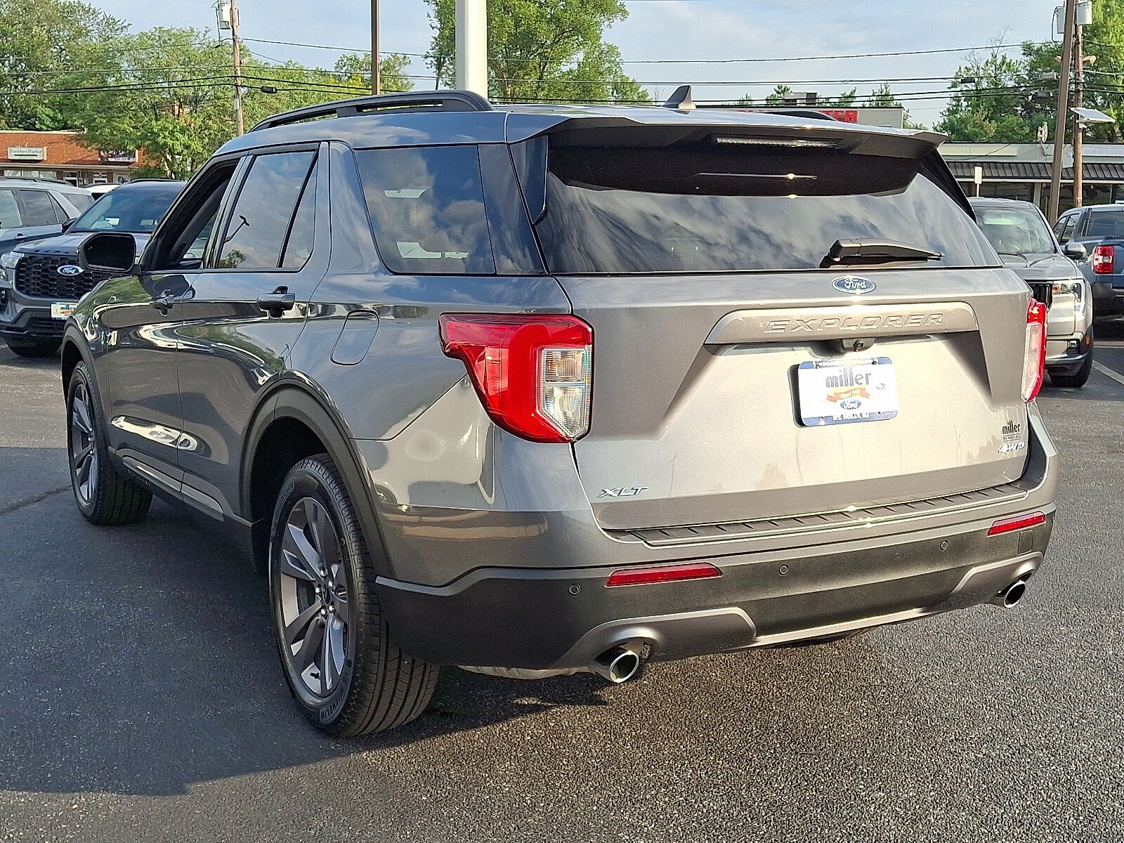 2022 Ford Explorer XLT photo 3