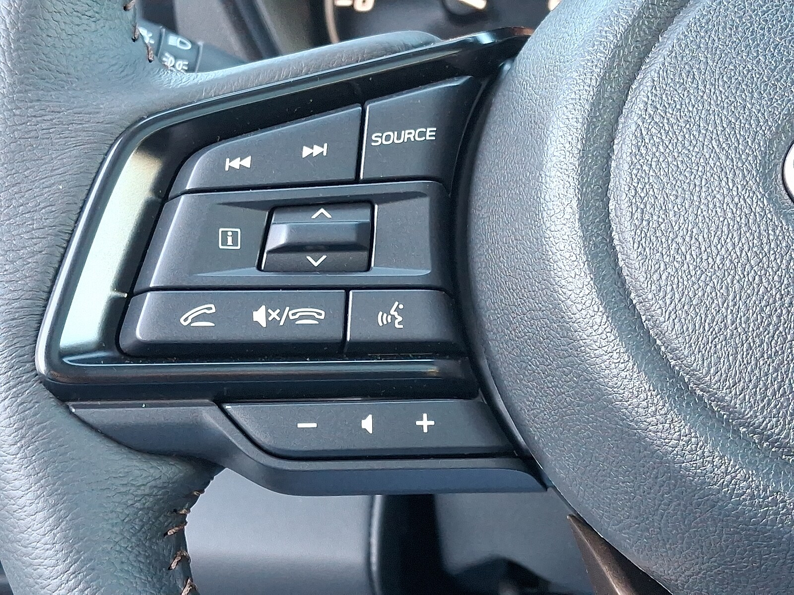 2026 Subaru Ascent Limited Bronze Edition - Photo 13